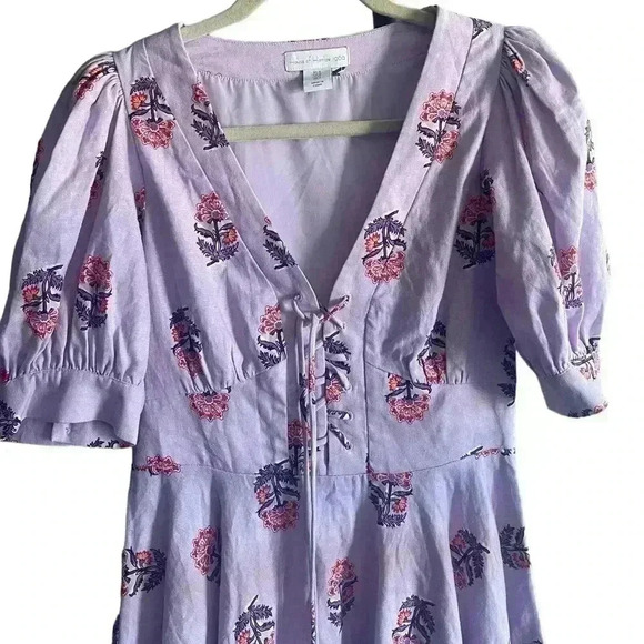 House of Harlow 1960 Floral Linen Blend Dress
Puff Sleeves Front Lace Size 4 - Picture 11 of 11